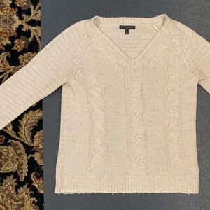 Banana Republic Women’s Knit V-neck Sweater in Beige Size S